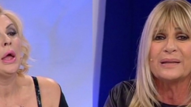 Tina a confronto con la 'nemica' Gemma