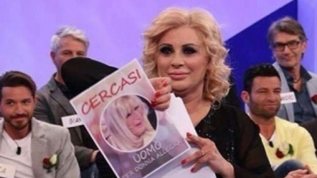 Tina Cipollari di Uomini e Donne vs Gemma Galgani: "Si &egrave; rifatta" - igossip.it