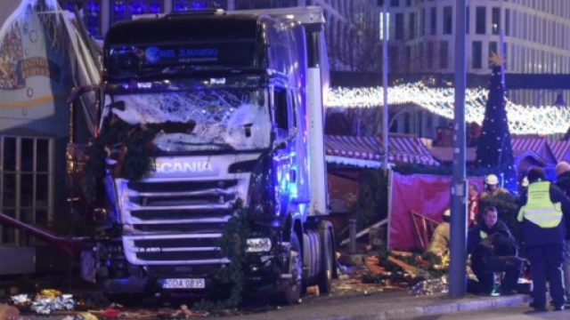 Camion a Berlino: attentato rivendicato dall'Isis - laprovinciadelsulcis.com