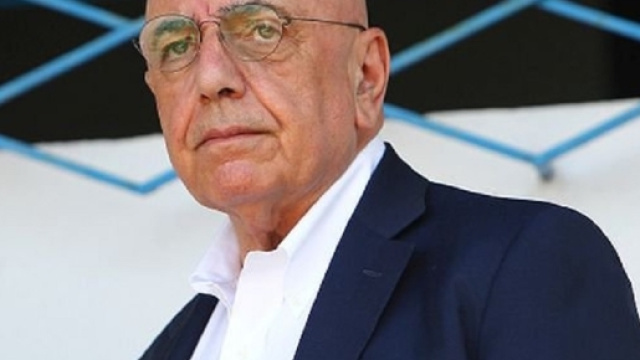 Galliani polemico per il ritardo del Milan