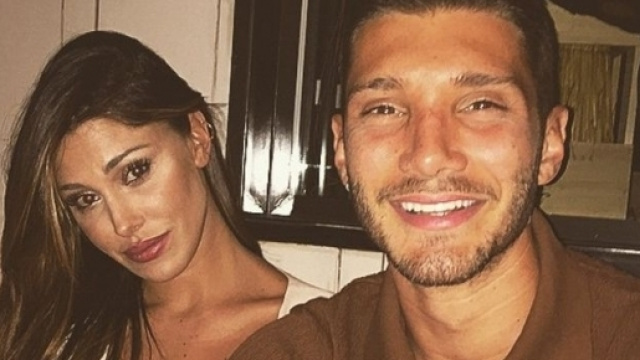 Gossip: Belen Rodriguez si complimenta su Chi con l'ex Stefano De Martino.