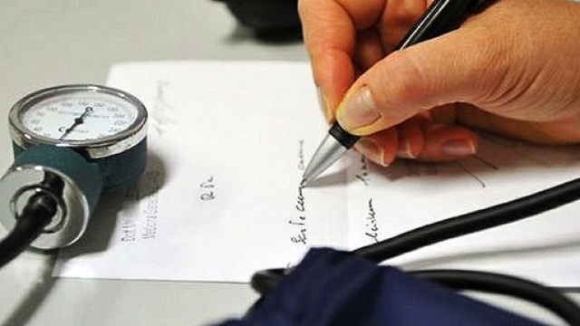 Assenze del lavoratore per malattie e visite fiscali: ecco il vademecum 2017