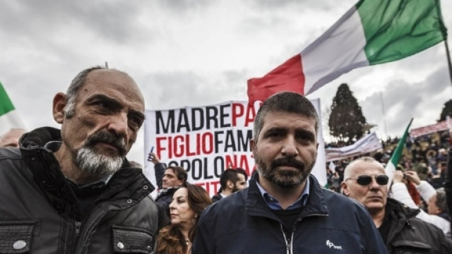 Di Stefano durante una manifestazione a Roma.