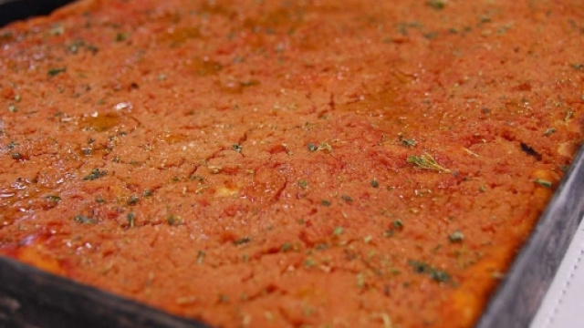 Lo sfincione palermitano: storia e ricetta originale - ilgiornale.it