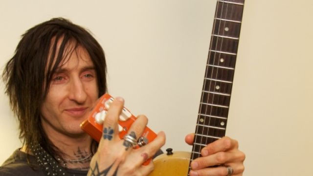 Richard Fortus dei Guns 'n' Roses (fonte: http://www.tcelectronic.com/)