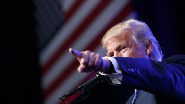 Secondo staff di Trump, &ldquo;Fbi non scrupolosa&rdquo; in caso e-mail Clinton - sputniknews.com