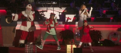 Mariah Carey, "All I Want is Christmas". Picture by The United States Army Band (Creative Commons).