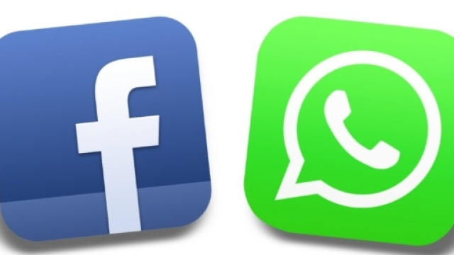Le due icone di Facebook e WhatsApp
