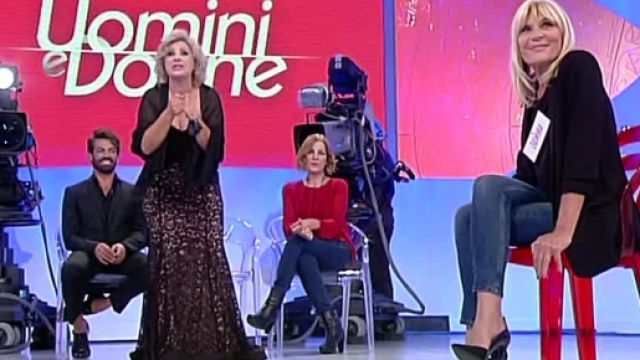 Tina Cipollari e Gemma Galgani durante una lite