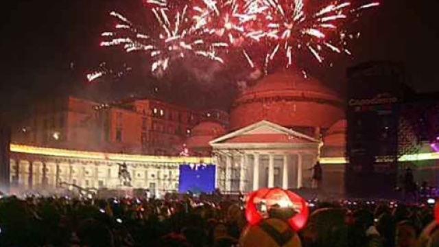 Sorpresa di Capodanno, svelati tutti i nomi per il super concerto ... - grandenapoli.it