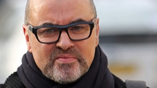 Drogue, alcool, surpoids. Les causes du d&eacute;c&egrave;s de George Micheal ?