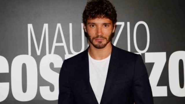 Isola dei famosi: Stefano De Martino e Vladimir Luxuria opinionisti?
