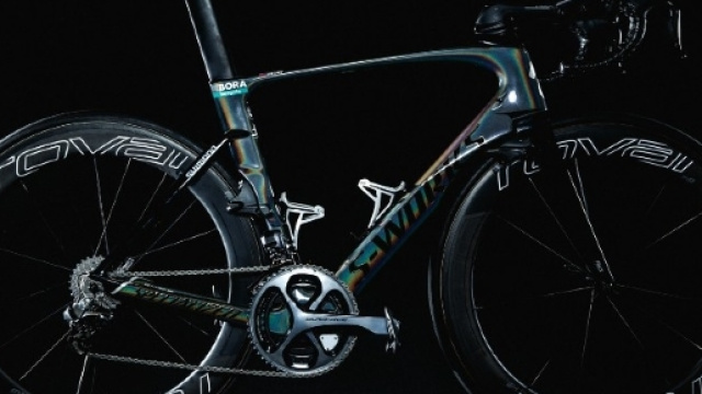 La livrea iridescente della bici di Peter Sagan