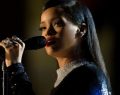 Rihanna unfollows Jennifer Lopez on Instagram over her cozy picture with Drake