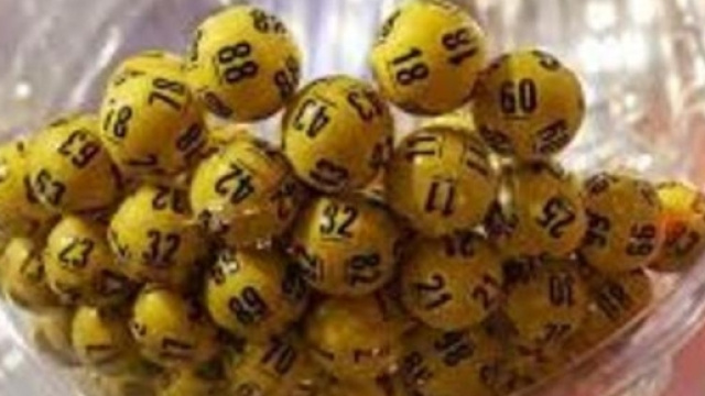 Superenalotto: estrazione del 29/12 e i numeri vincenti.