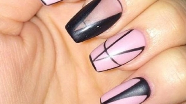 Novit&agrave; nail art: look inverno 2017