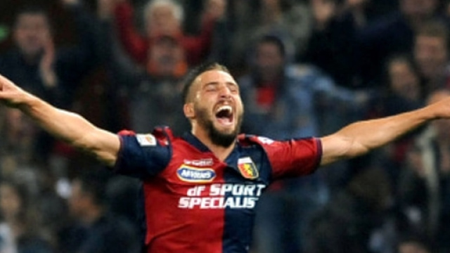 Pavoletti arriva al Napoli in serata.