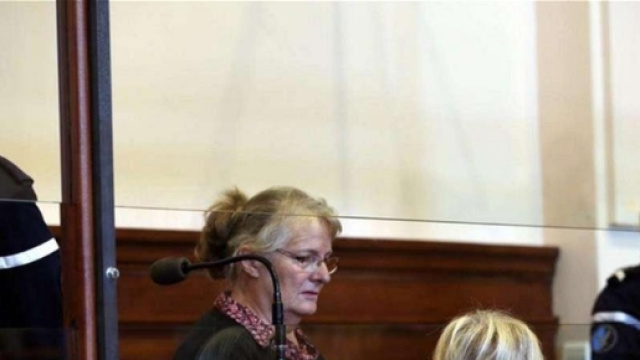 Francia: concessa grazia a Jacqueline Sauvage, simbolo della violenza sulle donne
