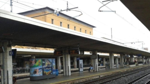 Pisa, una donna &egrave; stata massacrata nella stazione centrale dal compagno