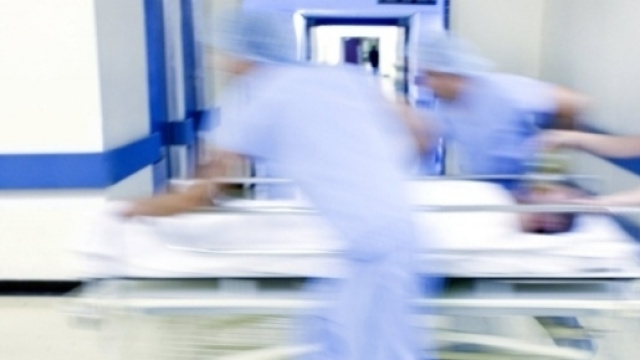 Quali sono i sintomi e le cause della meningite batterica.