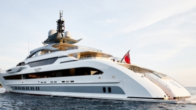 Savona, incendio al porto di Marina di Loano: tre i morti.