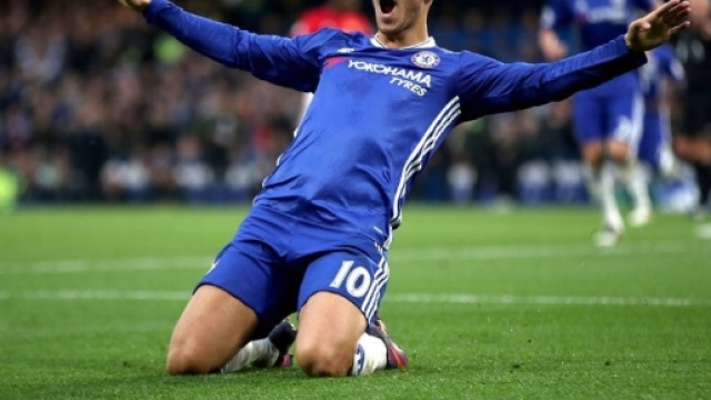 Eden Hazard, stella del Chelsea, autore del gol del 3-1: per il belga 8&deg; centro in Premier - 101greatgoals.com
