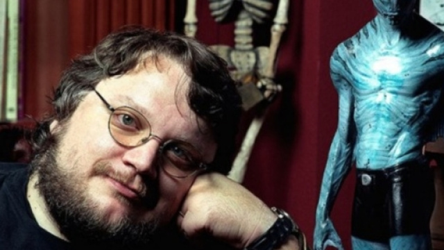 Il regista Guillermo Del Toro ha insultato pubblicamente Konami
