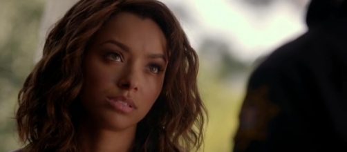 Bonnie Bennett pode se sacrificar por Elena