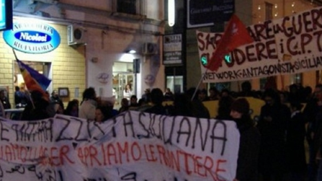 Una delle tante manifestazioni tenute in passato a Trapani per la chiusura del 'Vulpitta'