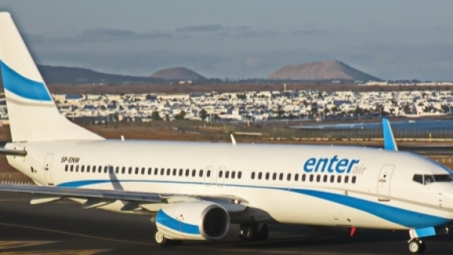 Aereo della Enter Air costretto ad atterragio di emergenza per allarme bomba