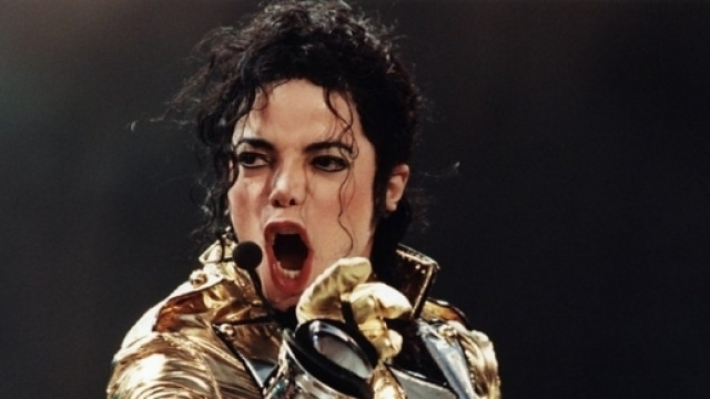 #MichaelJackson &egrave; la star dal maggior guadagno del 2016. #BlastingNews