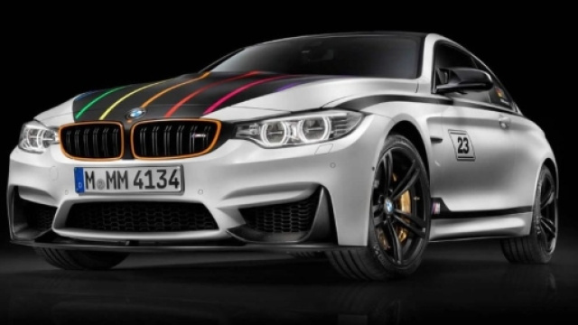 BMW M4 DTM Champion Edition: caratteristiche e foto ufficiali - motorionline.com