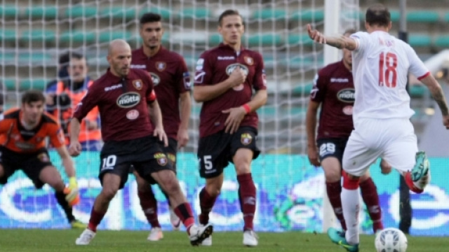 Serie B: una fase di Bari-Salernitana