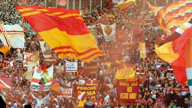 Il popolo giallorosso soddisfatto delle ultime prestazioni della squadra.