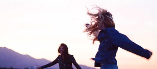 Se feliz, vive plenamente y lo sabras.