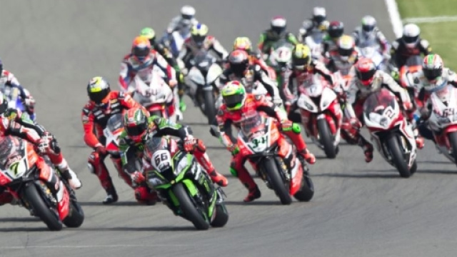 Regolamento SBK 2017: le reazioni dei piloti su twitter - motoblog.it