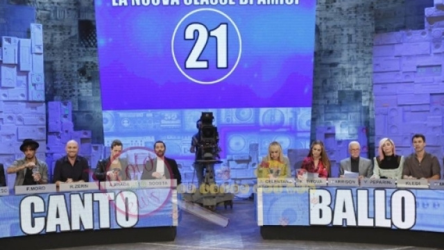 Amici16 professori soddisfatti degli allievi, anche se Boosta si arrabbia.