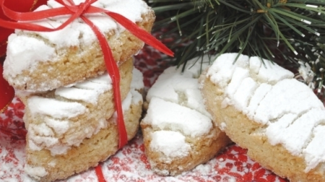 La ricetta dei ricciarelli di Anna Moroni