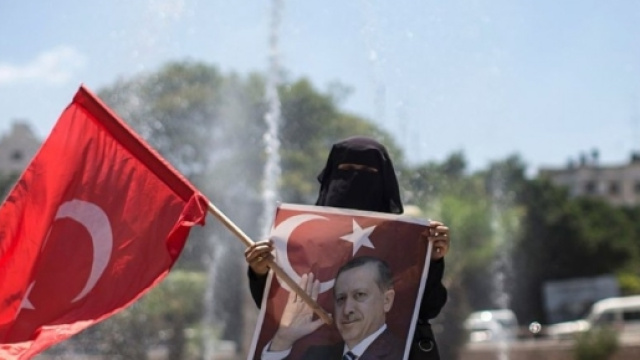 Manifestazione a favore di Erdogan ad Istanbul dopo il fallito golpe