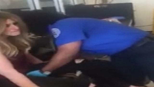 Un'istantanea tratta dal video pubblicato dalla protagonista della vicenda su Facebook