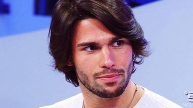 Uomini e donne: &egrave; Luca Onestini, ex corteggiatore di Clarissa, il nuovo tronista.