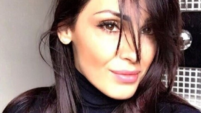 Anna Tatangelo non pensa a sposarsi con Gigi D'Alessio.