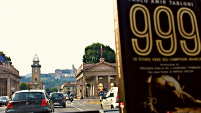 999 di Paolo Amir Tabloni a Bergamo.