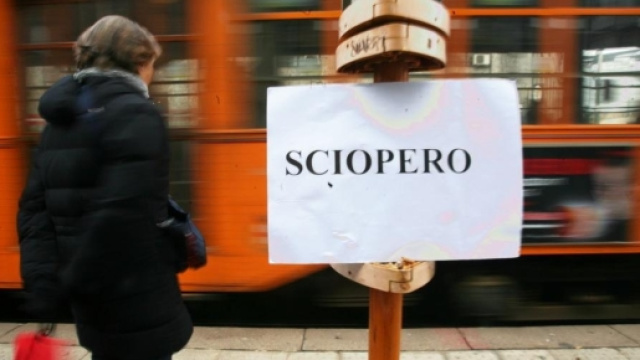 Sciopero mezzi pubblici ATM oggi venerd&igrave; 16 dicembre 2016