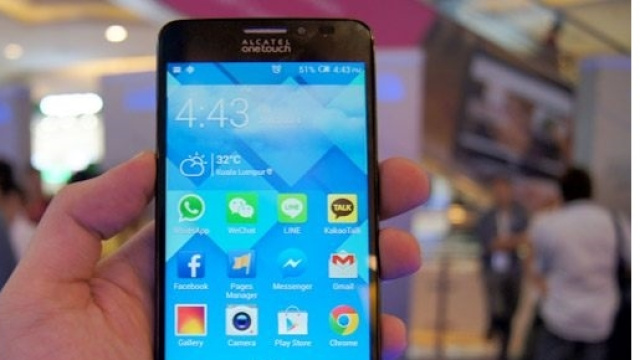 Alcatel Idol 4S con omaggio Google VR