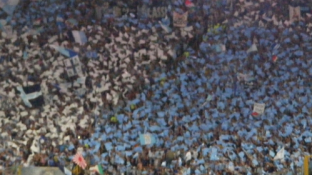 Tifosi della Lazio allo stadio Olimpico