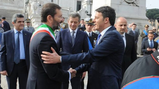 L'ex sindaco Marino con Matteo Renzi