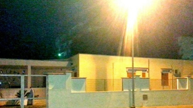 L'esterno della scuola comunale Santa Chiara