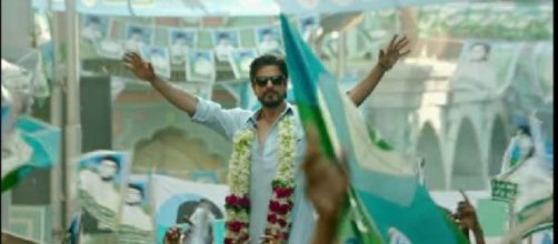 Shahrukh's car attacked(Image-cdn1.lockerdome.com)