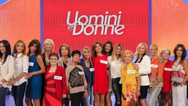 Protagoniste talk Uomini e donne foto meltybuzz.